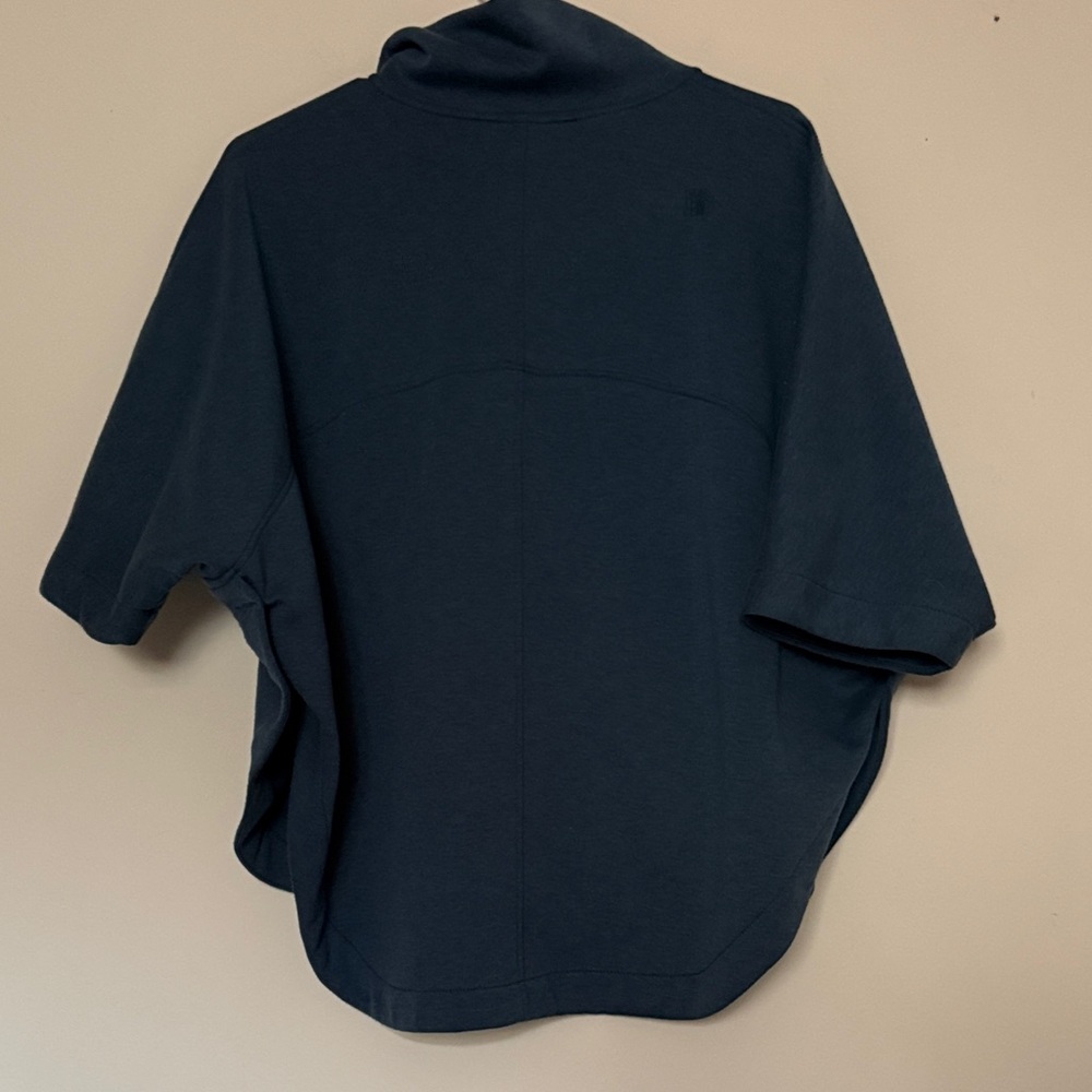 The North Face Women's quarter zip poncho sweatshirt - Picture 3 of 4